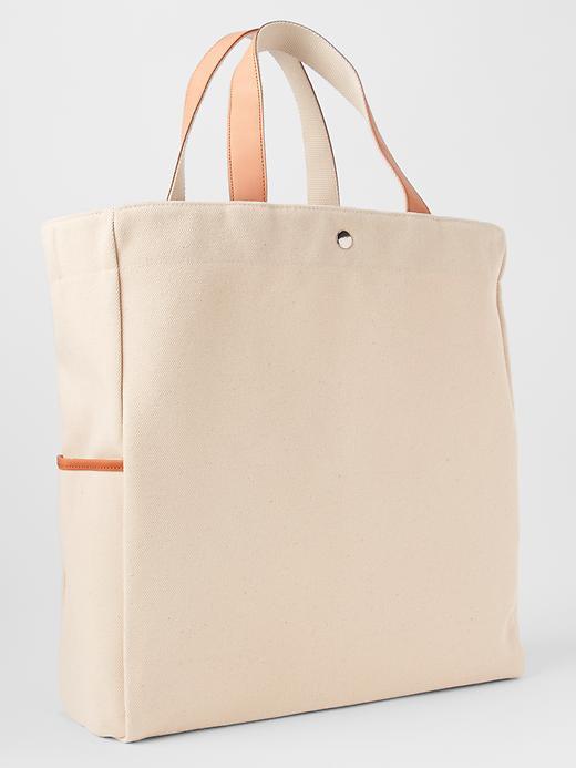 Gap Canvas Tote | Where to buy & how to wear