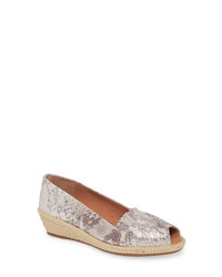 Gentle Souls by Kenneth Cole Luci Flat