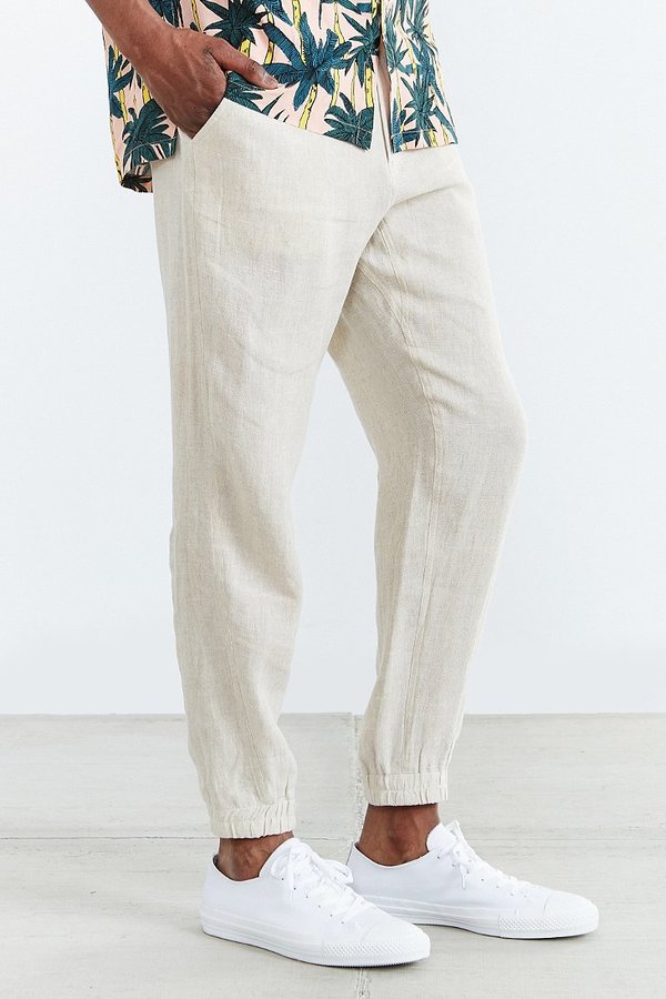 https://cdn.lookastic.com/beige-sweatpants/urban-outfitters-shades-of-grey-by-micah-cohen-linen-jogger-pant-original-206182.jpg