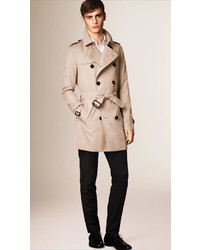 Burberry The Kensington  Mid Length Heritage Trench Coat