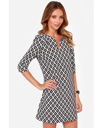 Everly Haute In The City Black And White Print Shift Dress