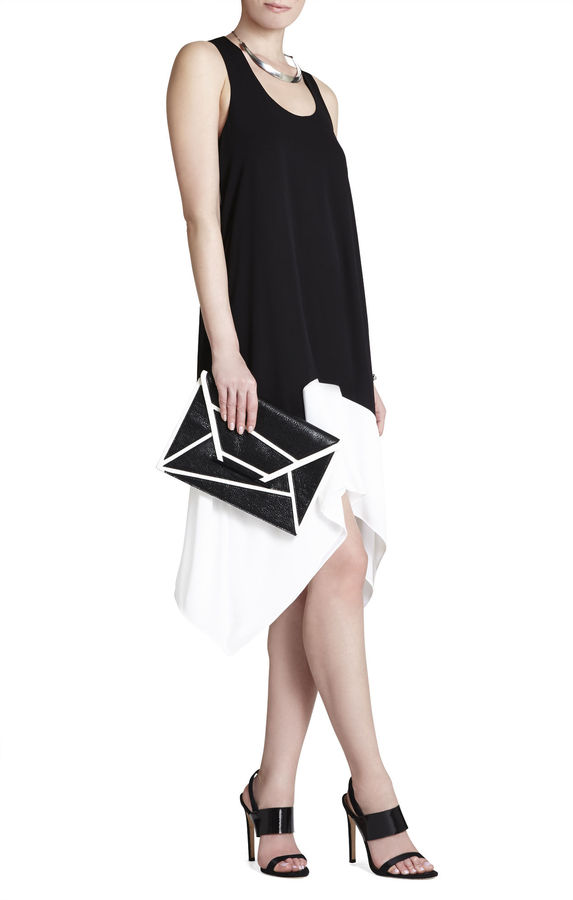 BCBGMAXAZRIA Harlow Geometric Envelope Clutch 118 BCBGMAXAZRIA