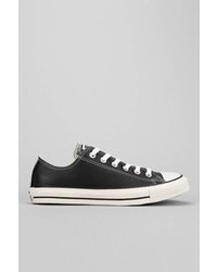 Converse Chuck Taylor All Star Leather Low Top Sneaker