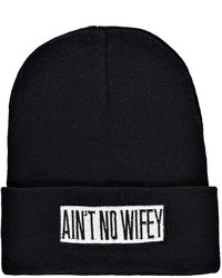 Boohoo Roanne Aint No Wifey Beanie Hat