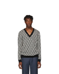 Black and White Print V-neck Sweater
