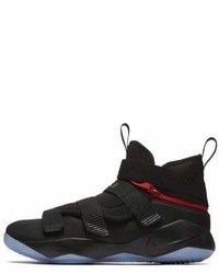 Nike Lebron Soldier Xi Flyease Basketball Shoe