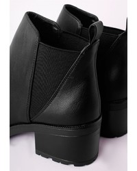 Missguided Pointed Toe Chelsea Boots Black