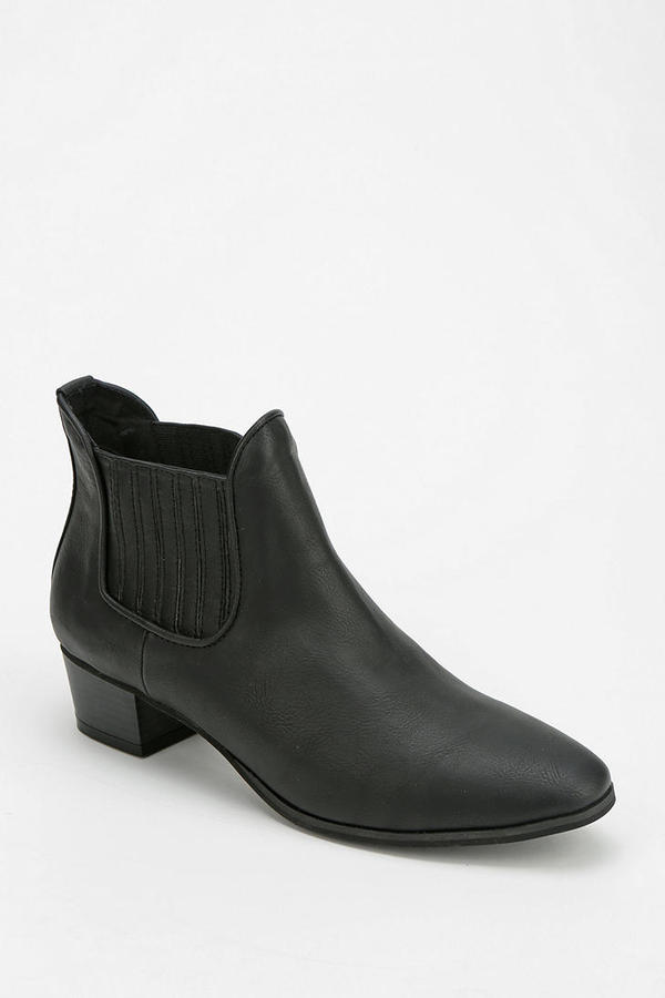 Black Chelsea Boots: Urban Outfitters Ecote Western Chelsea Ankle Boot ...