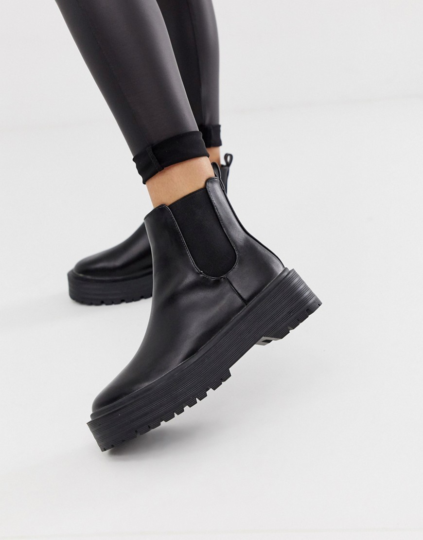 Desire Amerika Chunky Flat Chelsea Boots, $33 | Asos | Lookastic