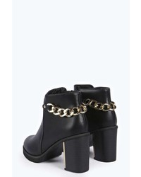 Boohoo Violet Chain And Plaque Trim Boot