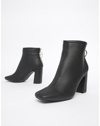 New Look Heeled Boot With Ring Detail