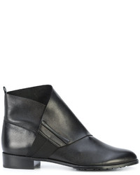 Stuart Weitzman Classic Fitted Boots