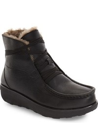 FitFlop Loaff Genuine Shearling Boot