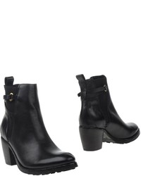 Catarina Martins Ankle Boots