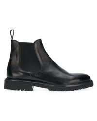Doucal's Classic Flat Chelsea Boots
