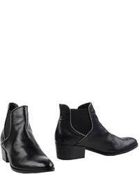 Janet Janet Ankle Boots