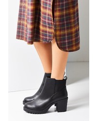 Urban Outfitters Kim Heeled Chelsea Boot