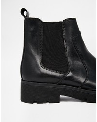 cleated sole chelsea boots