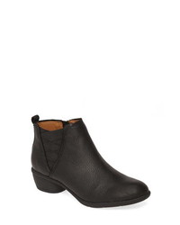 Comfortiva Questa Ankle Boot