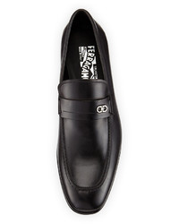 Salvatore Ferragamo Paros Calfskin Loafer With Double Gancini Side Ornat Black