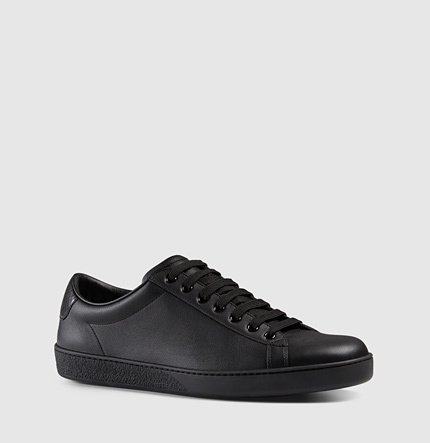 black low top gucci shoes