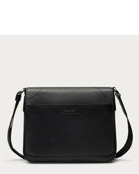 Maddiff Leather Messenger Bag In Black