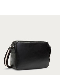 Traipse Leather Messenger Bag In Black