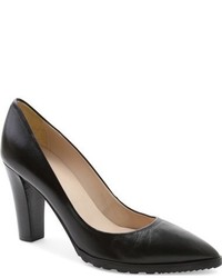 Andre Assous Sandy Pointy Toe Pump
