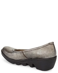 Fly London Mid Wedge Pump