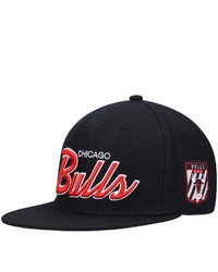 Mitchell & Ness Black Chicago Bulls Hardwood Classics Script Snapback Hat