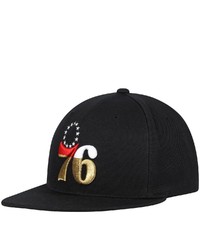 Mitchell & Ness Black Philadelphia 76ers Gold Dip Down Snapback Hat