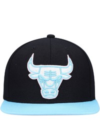 Mitchell & Ness Blacklight Blue Chicago Bulls Pastel Snapback Hat