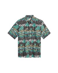 Reyn Spooner Mauna Ulu Classic Fit Short Sleeve Shirt