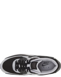 Nike Air Max 90 Essential Sneaker