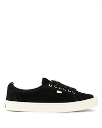 Cariuma Oca Low Black Suede Sneaker