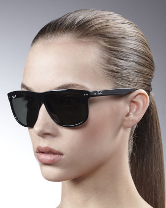 oversized wayfarer style sunglasses