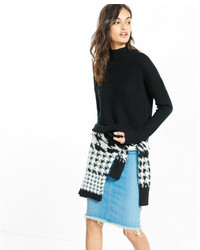 Express Circle Shirttail Hem Pullover Sweater