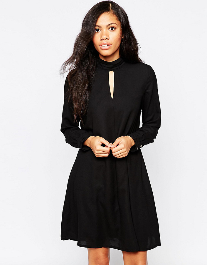 black swing dress with sleeves