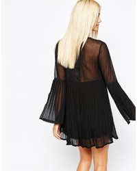 Missguided Flared Sleeve Pleated Swing Dress