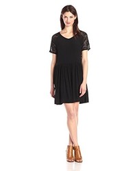 Glamorous Lace Short Sleeve Swing Dress