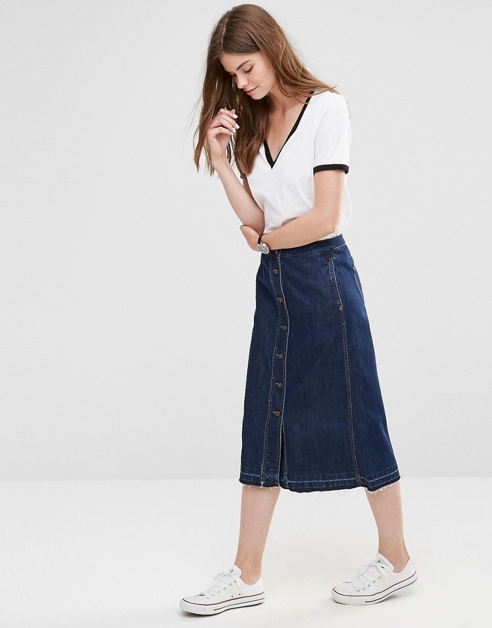 a line denim skirt with buttons