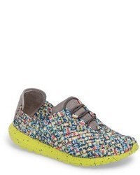 bernie mev. Runners Victoria Sneaker