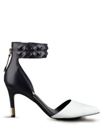 GUESS Evanne Pointed Toe Pumps