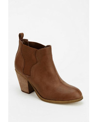 Urban Outfitters Ecote Western Heeled Ankle Boot