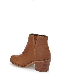 Sole Society Ines Chelsea Boot