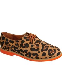 NOMAD Links Tan Leopard Casual Shoes