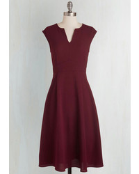 Everly Clothing Job Swell Done Dress In Burgundy