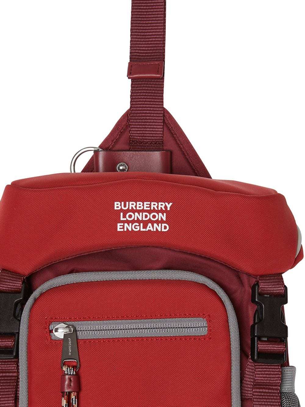 国産豊富なバーバリー BURBERRY LEO BELT BAG ベルトバッグ バッグ