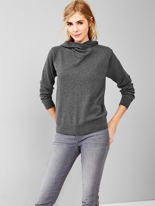 Gap Brooklyn Sweater Hoodie | Where to buy & how to wear