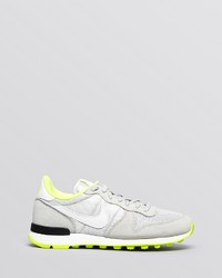 Nike Lace Up Running Sneakers Internationalist Jogger
